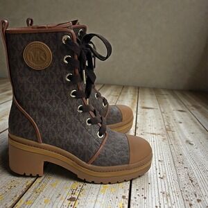 Michael Kors Corey Lug Sole  Brown Signature Logo Combat Boots Lace Up Size 7